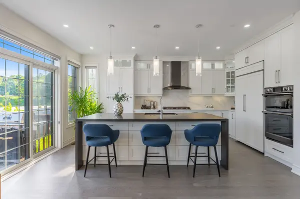 58 Tesla CRES, East Gwillimbury, ON L9N 0T3