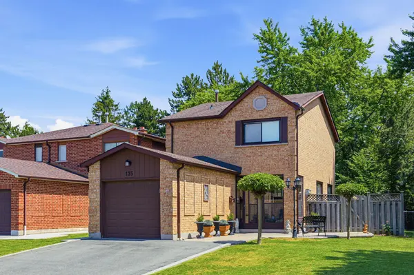 135 Andrea LN, Vaughan, ON L4L 1E6