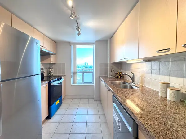 51 Saddlecreek DR #605, Markham, ON L3T 7Z1
