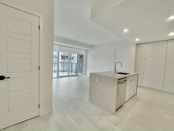 415 Sea Ray AVE #210, Innisfil, ON L9S 0R5
