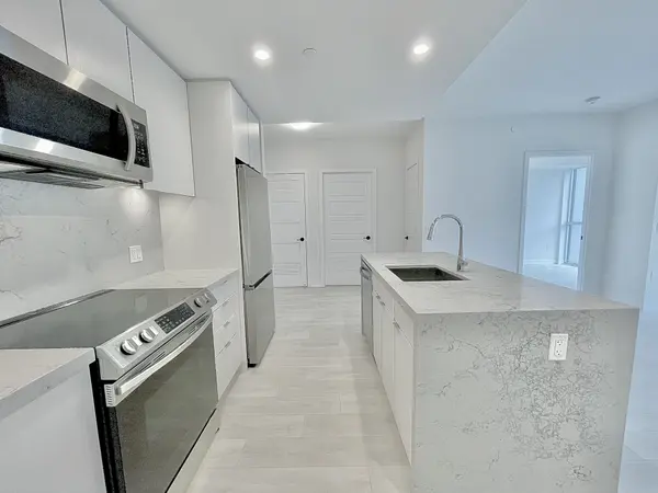 415 Sea Ray AVE #210, Innisfil, ON L9S 0R5