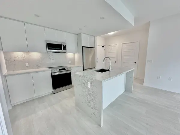 415 Sea Ray AVE #210, Innisfil, ON L9S 0R5