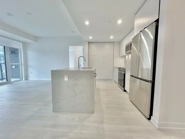 415 Sea Ray AVE #210, Innisfil, ON L9S 0R5