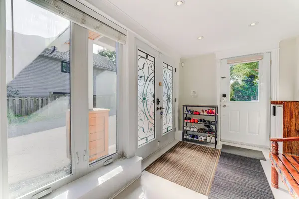 56 Machell AVE, Aurora, ON L4G 2R7