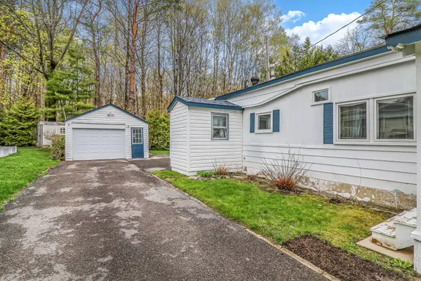 525 Midland Point RD #33, Midland, ON L4R 5G9