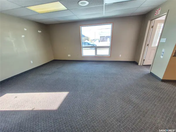 24 12th STREET NE, Weyburn, SK S4H 1K2
