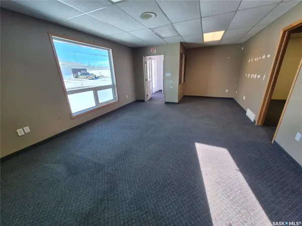 24 12th STREET NE, Weyburn, SK S4H 1K2