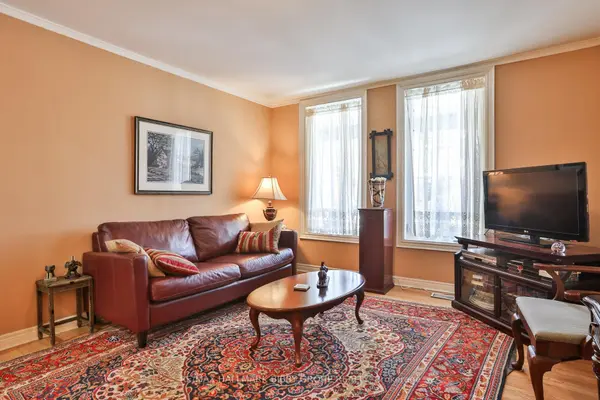 98 Fuller AVE, Toronto W01, ON M6R 2C5