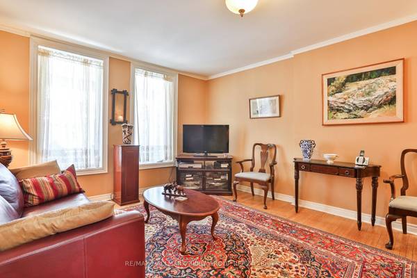 98 Fuller AVE, Toronto W01, ON M6R 2C5