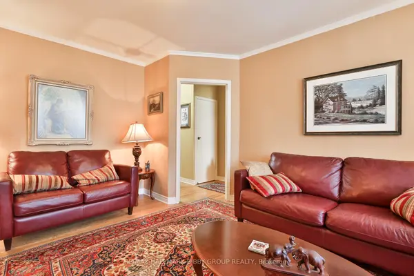 98 Fuller AVE, Toronto W01, ON M6R 2C5