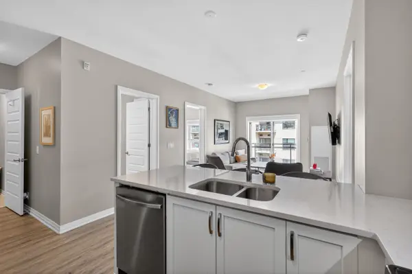 102 Grovewood Common #510, Oakville, ON L9H 0X2