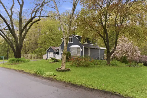 1262 Hidden Valley RD, Burlington, ON L7P 0T5