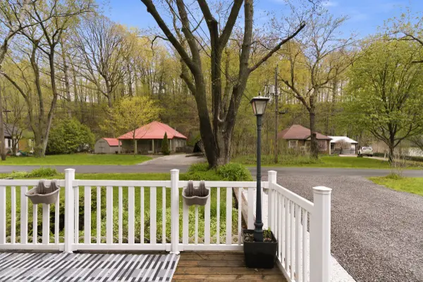 1262 Hidden Valley RD, Burlington, ON L7P 0T5