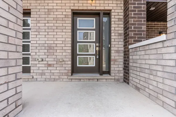 34 Queenpost DR E, Brampton, ON L6Y 6L2