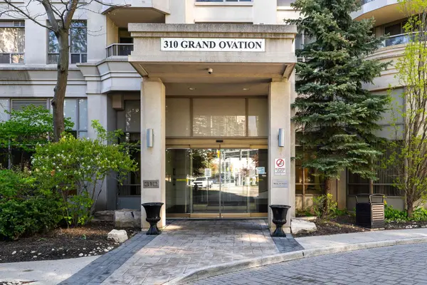 310 Burnhamthorpe RD W #1711, Mississauga, ON L5B 4P9