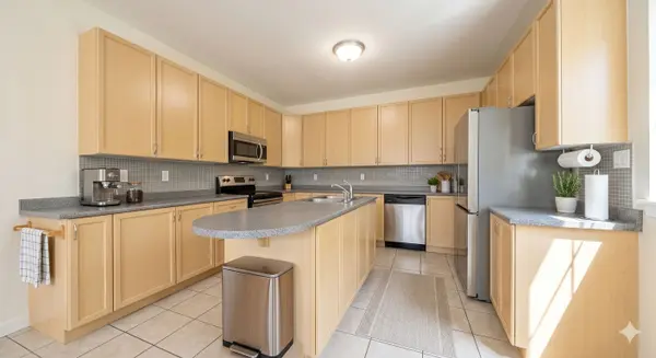 30 RANCHERO DR, Brampton, ON L7A 3C6