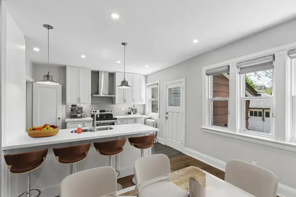 407 Annette ST, Toronto W02, ON M6P 1R7