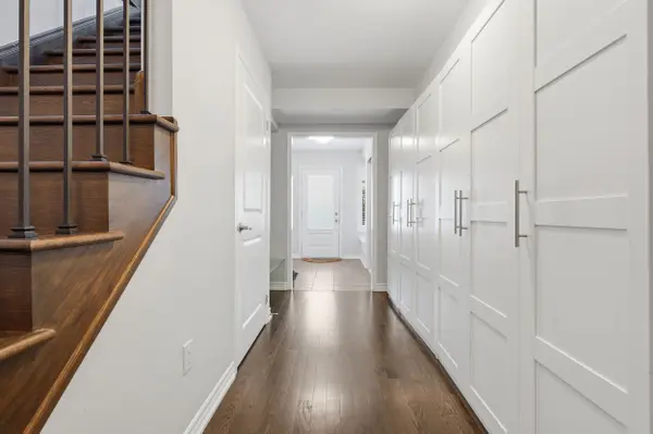 3085 Mistletoe GDNS, Oakville, ON L6M 0Y7