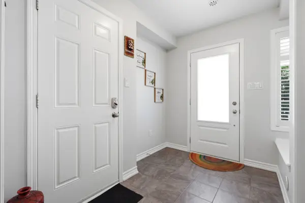 3085 Mistletoe GDNS, Oakville, ON L6M 0Y7