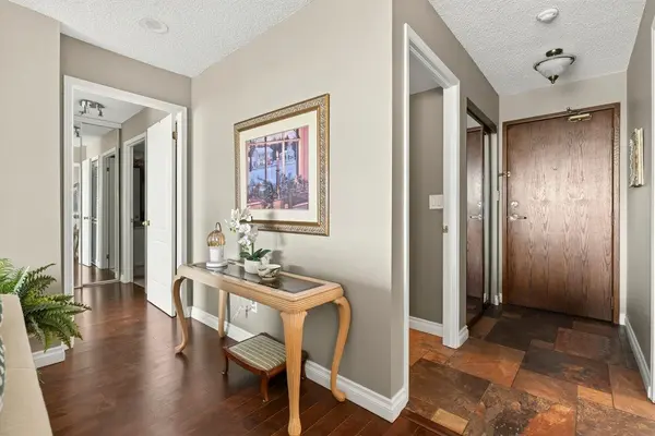 1276 Maple Crossing BLVD #1406, Burlington, ON L7S 2J9