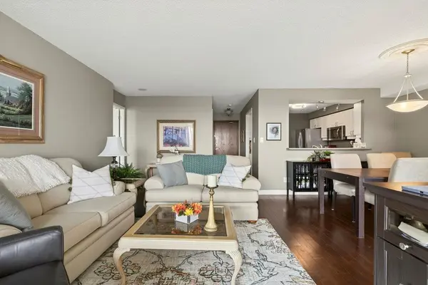 1276 Maple Crossing BLVD #1406, Burlington, ON L7S 2J9