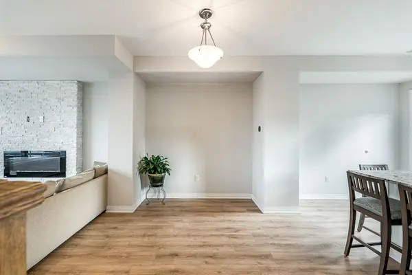 213 Downsview Park BLVD, Toronto W05, ON M3K 0A5