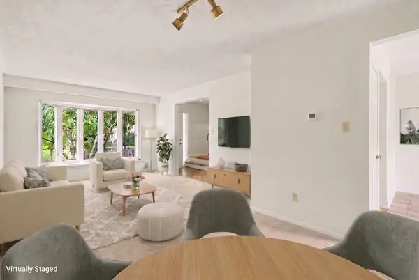 45 Edilou DR, Toronto W06, ON M8W 4B4