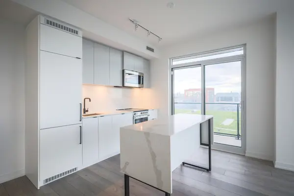 285 Dufferin ST #1502, Toronto W01, ON M6K 0J2