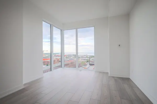 285 Dufferin ST #1502, Toronto W01, ON M6K 0J2