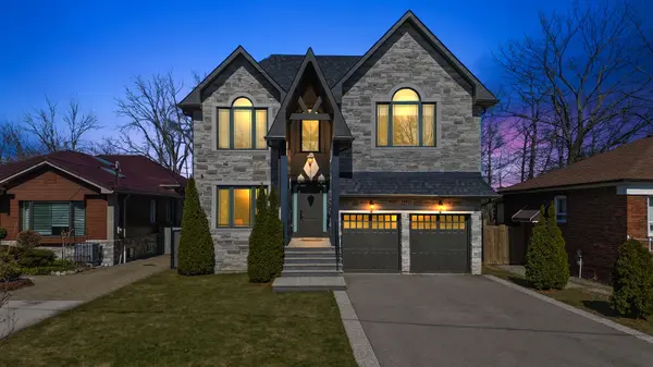 1487 Myron DR, Mississauga, ON L5E 2N5