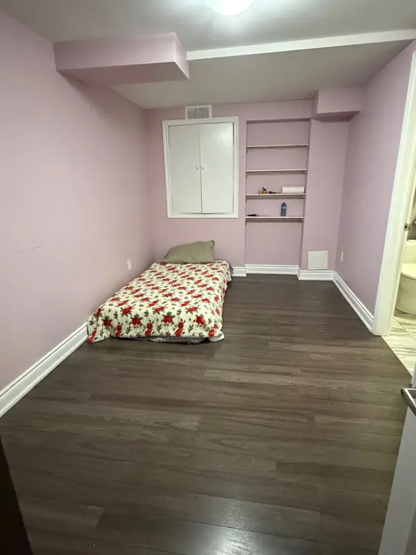 24 Speedwell ST, Brampton, ON L6X 2Z1