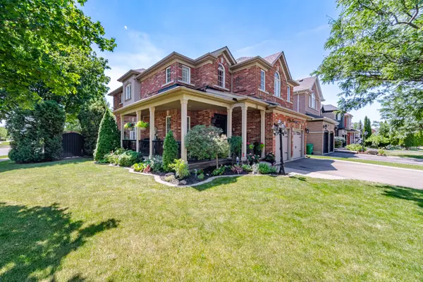 2 Olde Town RD, Brampton, ON L6X 4V3