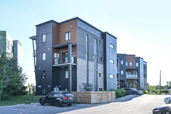 17 Centre ST #312, Orangeville, ON L9W 2W9