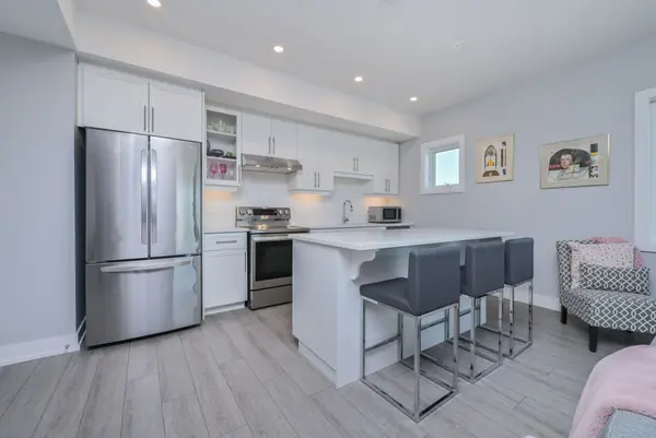 17 Centre ST #312, Orangeville, ON L9W 2W9