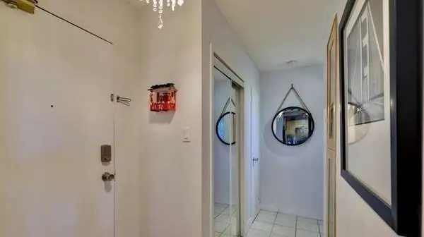 49 Queen ST E #501, Mississauga, ON L5G 4N6