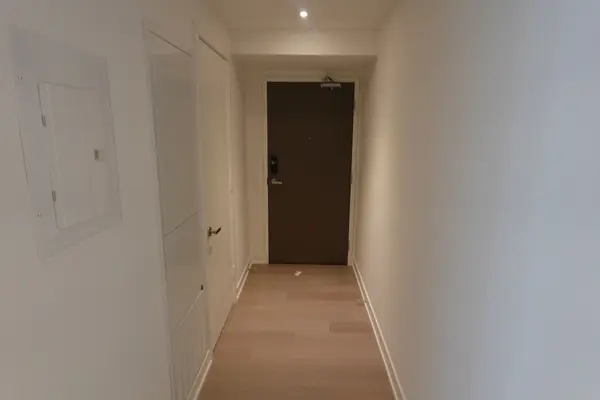448 Burnhamthorpe RD W #1801, Mississauga, ON L5B 0R4