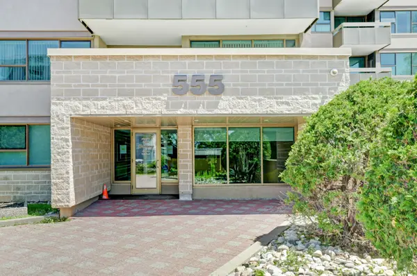 555 Brittany DR #1001, Manor Park - Cardinal Glen And Area, ON K1K 4C5