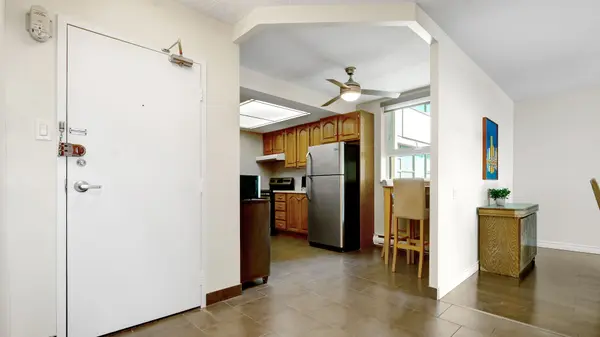 555 Brittany DR #1001, Manor Park - Cardinal Glen And Area, ON K1K 4C5
