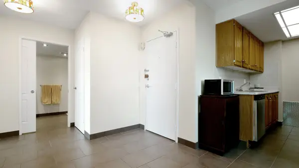 555 Brittany DR #1001, Manor Park - Cardinal Glen And Area, ON K1K 4C5