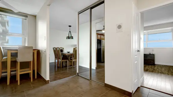 555 Brittany DR #1001, Manor Park - Cardinal Glen And Area, ON K1K 4C5