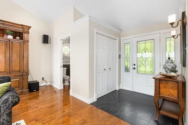 1 Rideau Glen DR, Country Place - Pineglen - Crestview And Area, ON K2C 3H1