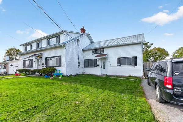 10/12 Manitou CRES E, Loyalist, ON K7N 1B6
