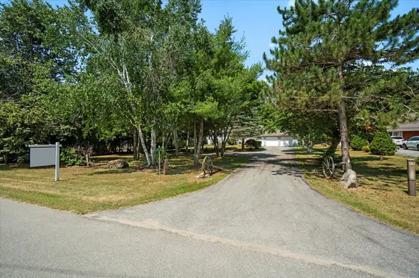 6 Evans DR, Kawartha Lakes, ON K0M 1N0