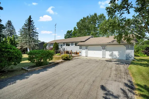 6 Evans DR, Kawartha Lakes, ON K0M 1N0