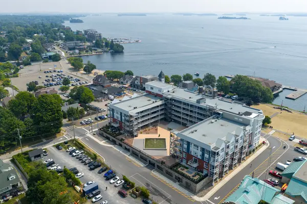 130 Water ST #406, Gananoque, ON K7G 0A8
