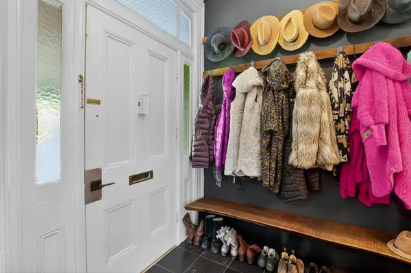 309 Cromwell ST, London East, ON N6A 1Z7