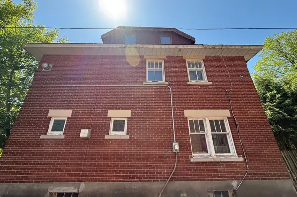 142 Clarendon AVE, Tunneys Pasture And Ottawa West, ON K1Y 0R5