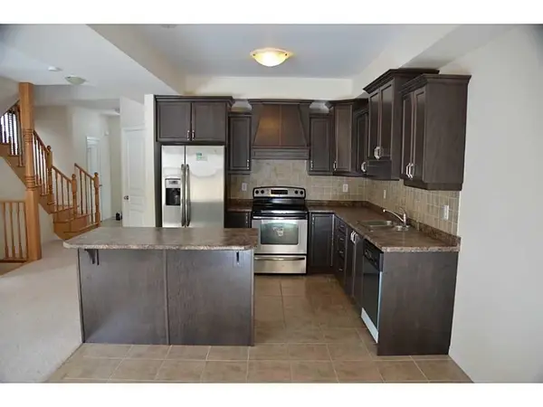 327 Stonehenge DR, Hamilton, ON L9J 1S7