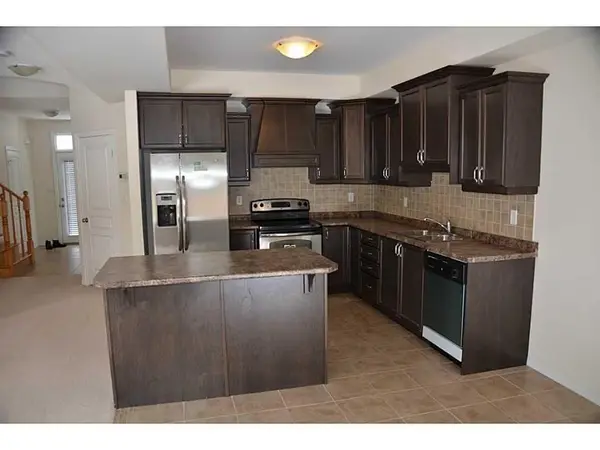 327 Stonehenge DR, Hamilton, ON L9J 1S7