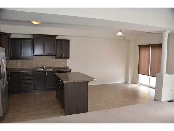 327 Stonehenge DR, Hamilton, ON L9J 1S7